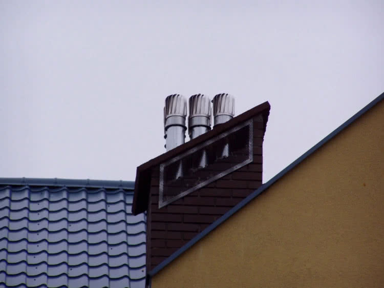 Nasada obrotowa poruszana jest przez wiatr